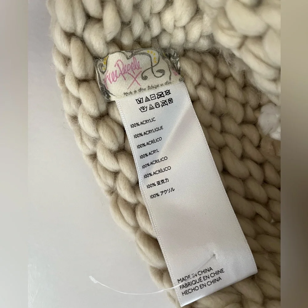 Free People | NWOT Cozy Up Color-block Pom Knit Beanie